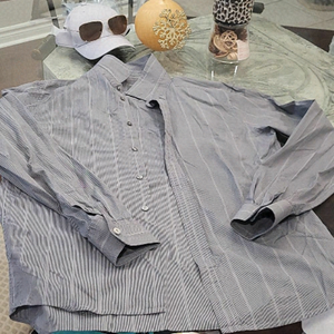 ARMANI LARGE BUTTON UP STRIPPED DRESS SHIRT